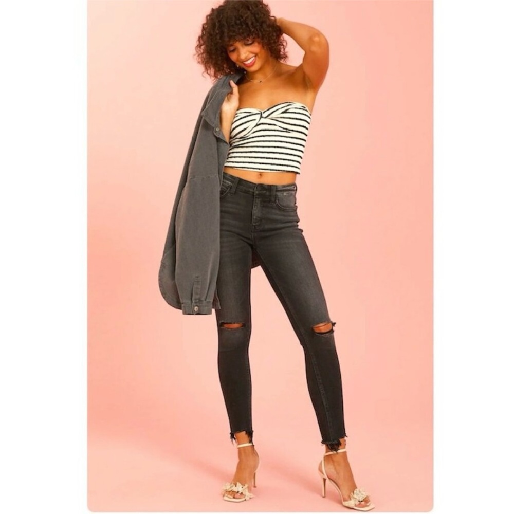 Altar'd State Black Skinny Jeans with Tapered Fit